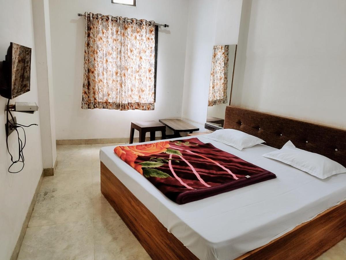 Hotel Guru Kripa - 500Mtr From Shreenathji Temple Nāthdwāra Exterior foto